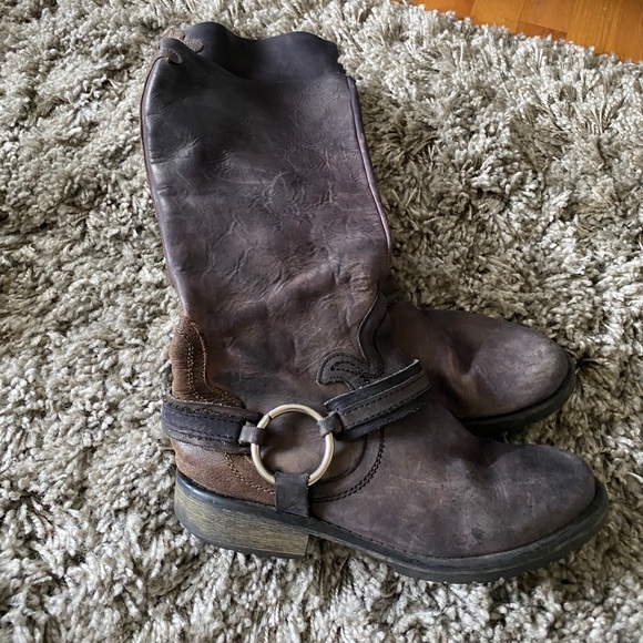 Shoes - THRIFTED KNEE HIGH BOOTS